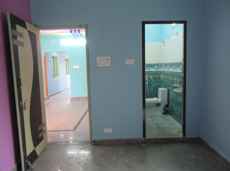 5) Li Id : 135 - Master Bedroom Attached Bathroom.JPG